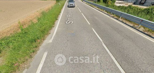 Capannone in commerciale in Strada Rovigana 45