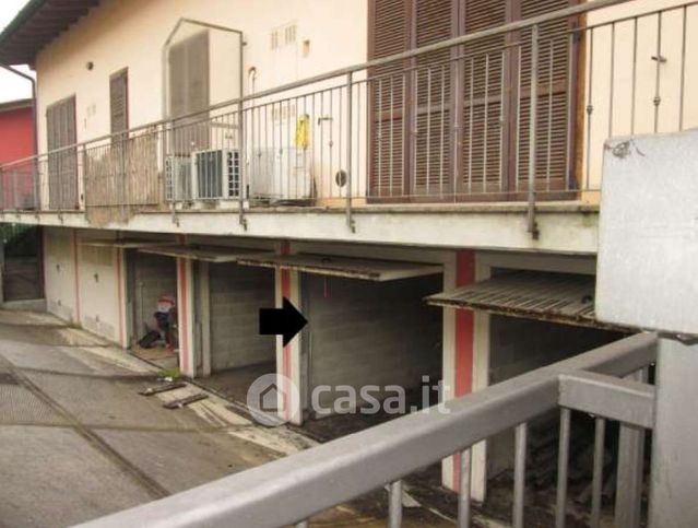 Garage/posto auto in residenziale in Via I Maggio