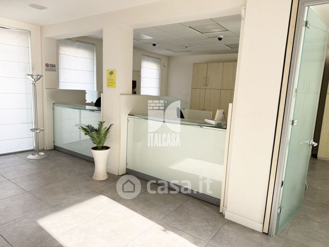 Ufficio in commerciale in Corso Vittorio Emanuele II 11