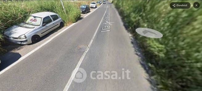 Box/posto auto in residenziale in Via della Magliana