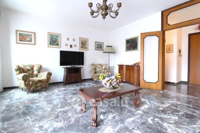 Appartamento in residenziale in Via Caneve 87