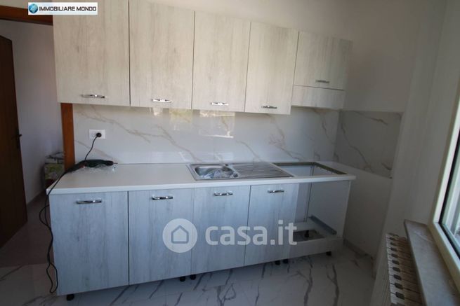 Casa indipendente in residenziale in