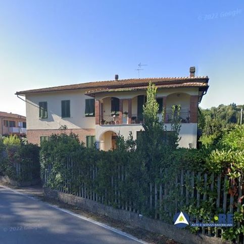 Casa indipendente in residenziale in Via Bassa