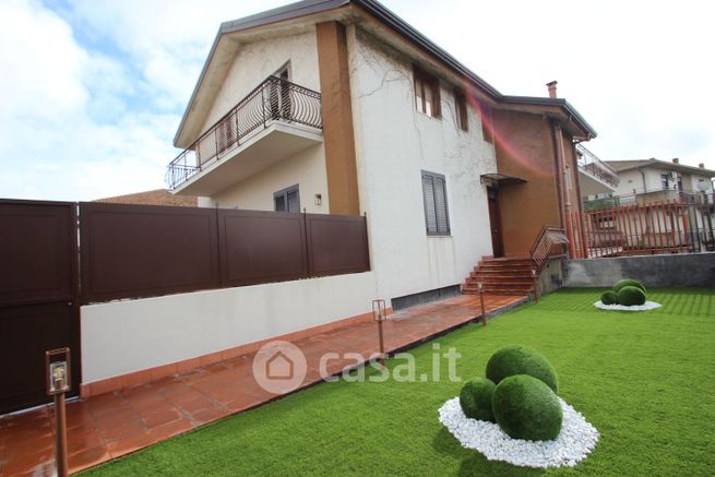 Appartamento in residenziale in Via Avvocato Vito Reina 21