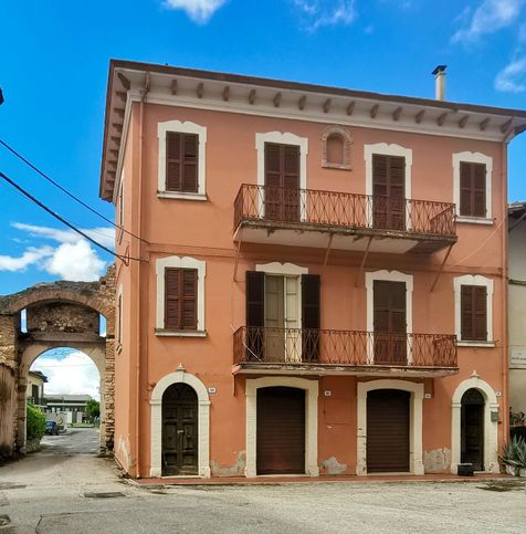 Casa indipendente in residenziale in Via Ponte Basso