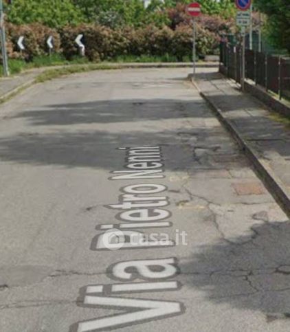 Box/posto auto in residenziale in Via Pietro Nenni 3