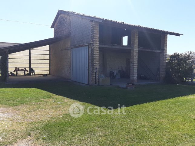 Rustico/casale in residenziale in Via San Pietro
