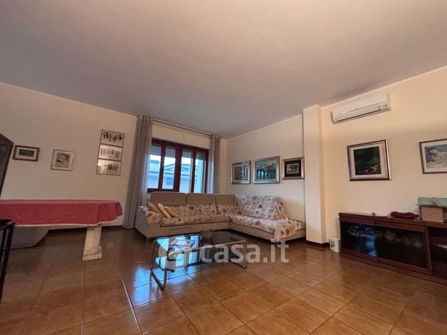 Appartamento in residenziale in Via Cotechini 54