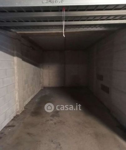 Box/posto auto in residenziale in Via Pusiano 13