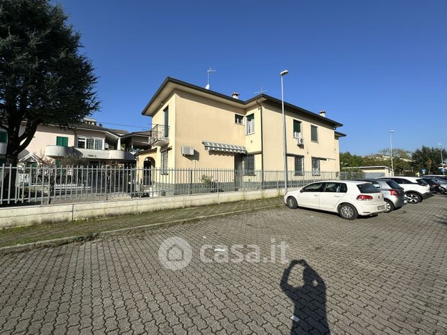 Appartamento in residenziale in Via Monte Cervino 1