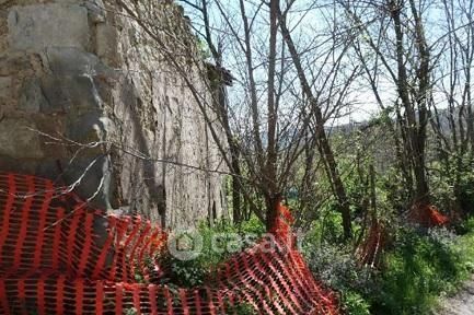 Rustico/casale in residenziale in Via della Valle