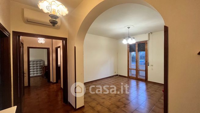 Appartamento in residenziale in Via Fosse Ardeatine 23