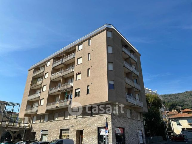 Appartamento in residenziale in Via Cavour 7