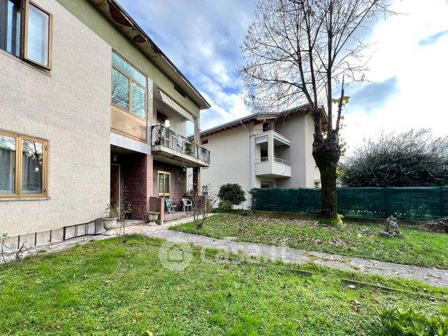 Appartamento in residenziale in Via V. Alfieri