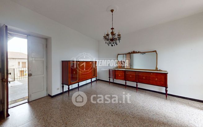 Casa indipendente in residenziale in 
