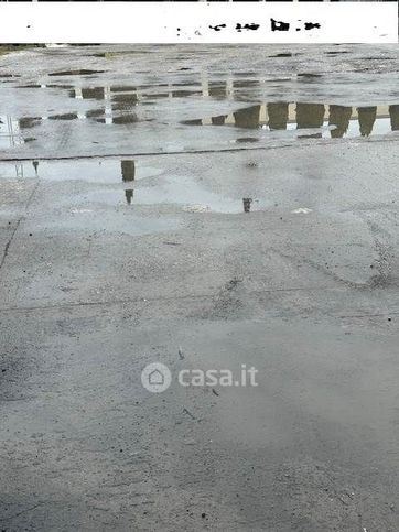 Capannone in commerciale in 