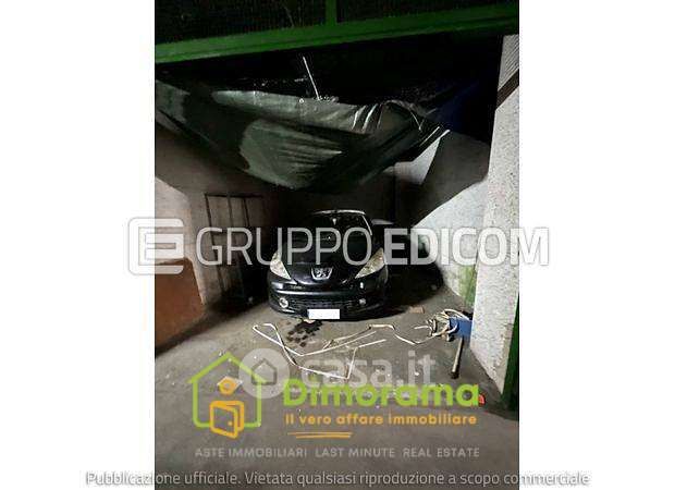 Box/posto auto in residenziale in Via Campania 26