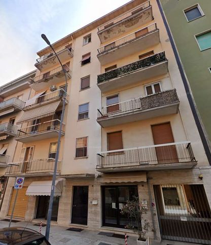 Appartamento in residenziale in Via Alberto Scoto 12