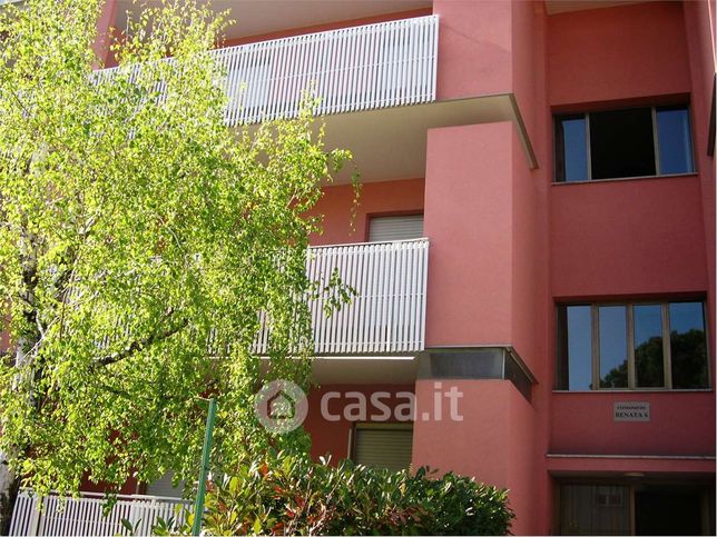 Box/posto auto in residenziale in Via Ascoli