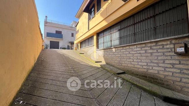 Box/posto auto in residenziale in Via Monte Gran Sasso 19