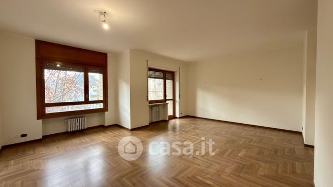 Appartamento in residenziale in Corso Francia 52