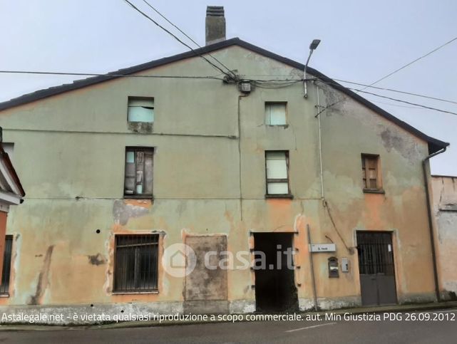 Casa indipendente in residenziale in Via G. Verdi 17