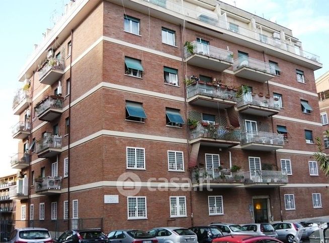 Appartamento in residenziale in Via Emilio de Marchi 33