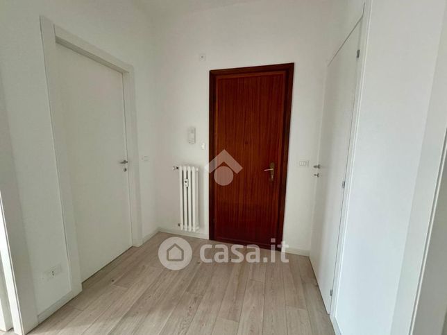 Appartamento in residenziale in Largo A. De Gasperi 11