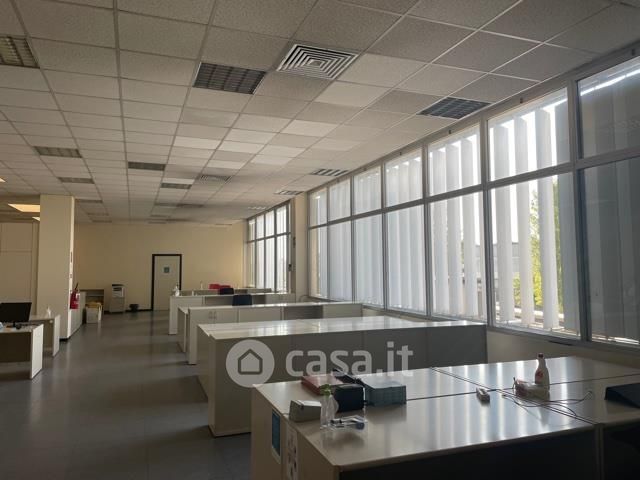 Ufficio in commerciale in Viale della Mercanzia