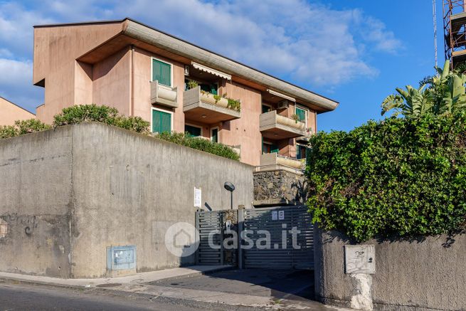 Appartamento in residenziale in Via Monte Lauro 4