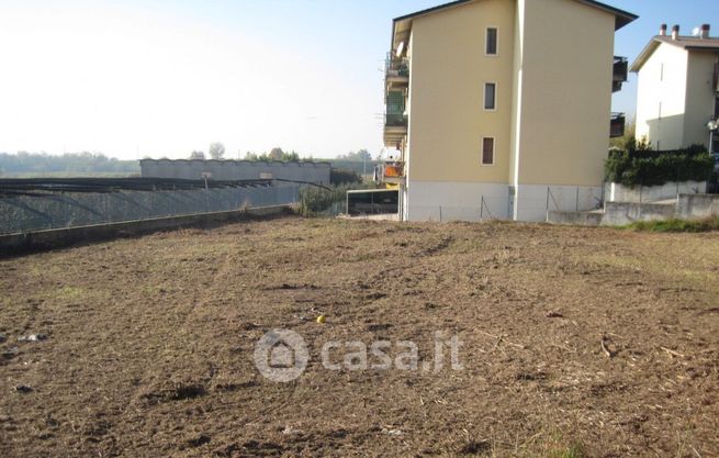 Terreno edificabile in residenziale in Via Sambonifacio