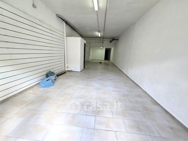 Box/posto auto in residenziale in Corso Italia 380