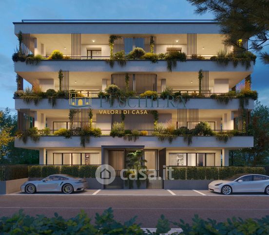 Appartamento in residenziale in Via Petrarca