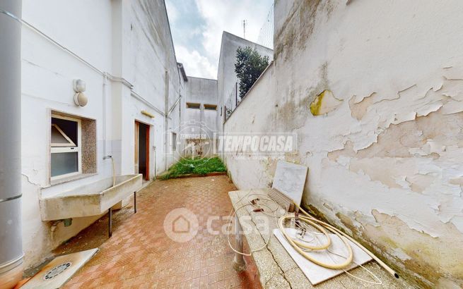 Casa indipendente in residenziale in Via Roma 120