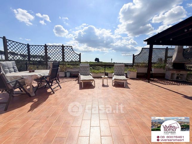 Attico/mansarda in residenziale in Via Borgosesia