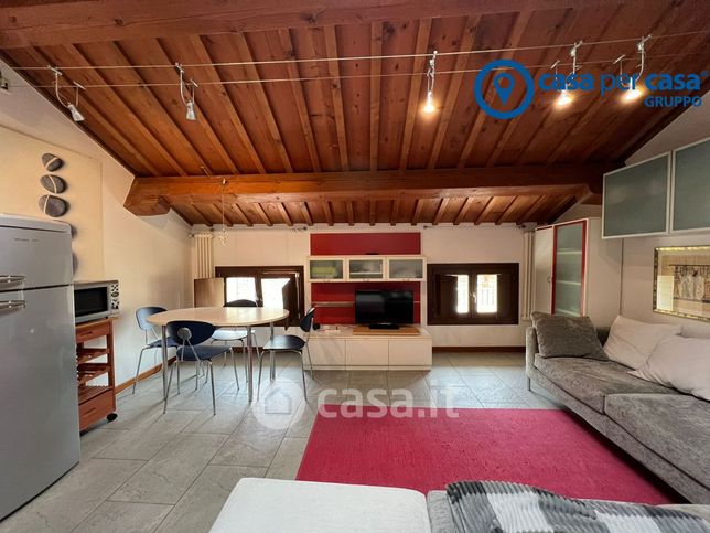 Appartamento in residenziale in Via Battisti 32