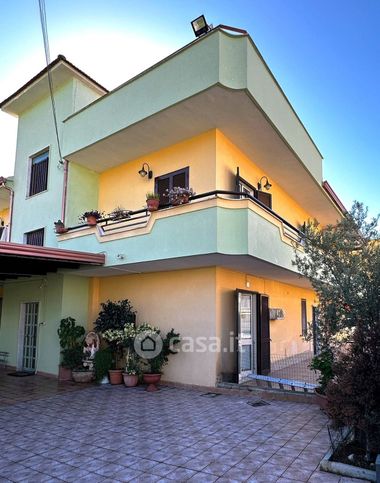 Appartamento in residenziale in Via Cornato