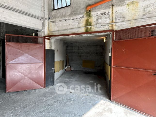 Garage/posto auto in residenziale in Corso IV Novembre 17 A