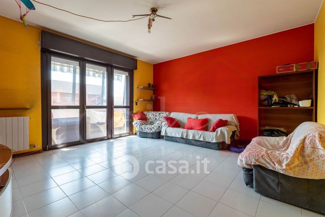 Appartamento in residenziale in Via Marche 2