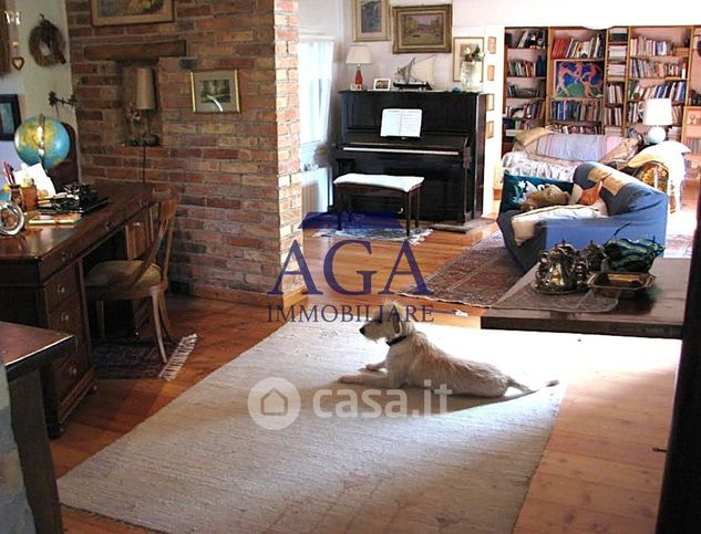 Rustico/casale in residenziale in Via G. Carducci