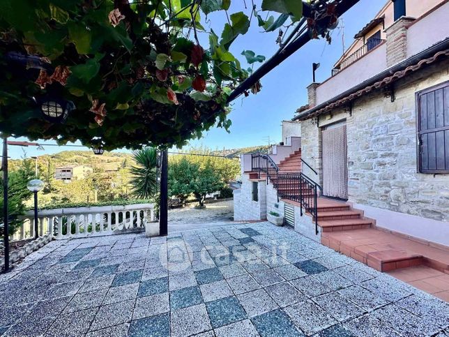 Appartamento in residenziale in Frazione Villa Pozzo 64