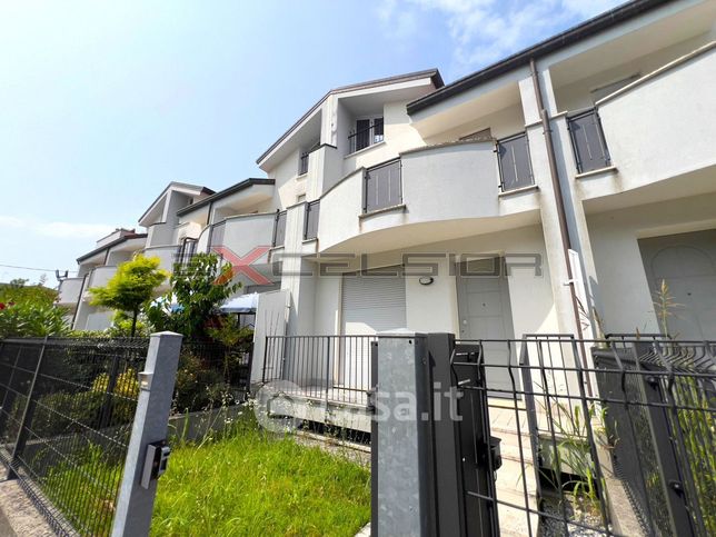 Villetta a schiera in residenziale in Via Lungo Adige