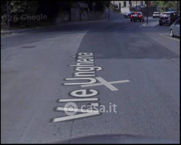 Box/posto auto in residenziale in Viale Ungheria 89 /91