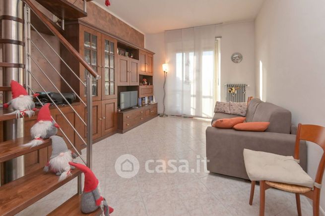 Appartamento in residenziale in Viale Giustetti 26