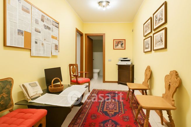 Ufficio in commerciale in Via Agno 2 a