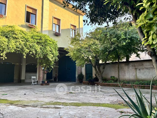 Casa indipendente in residenziale in Via Nazario Sauro