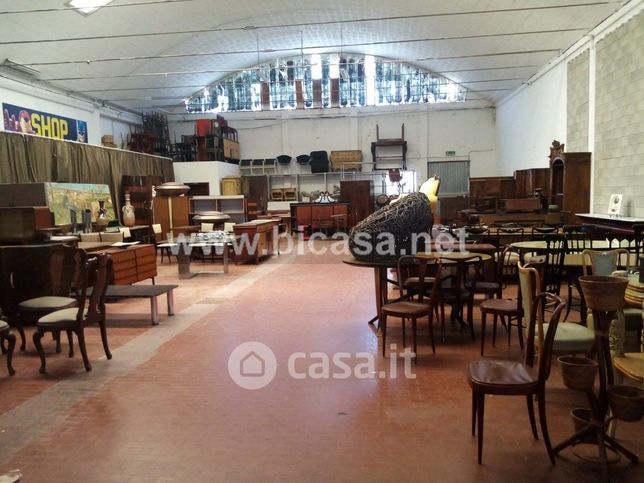Capannone in commerciale in Via Pantanelli