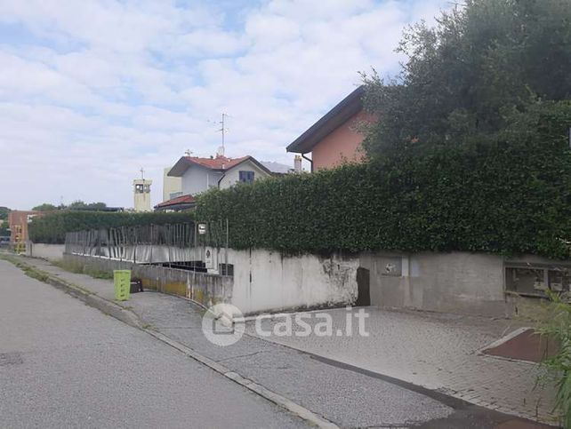 Box/posto auto in residenziale in 