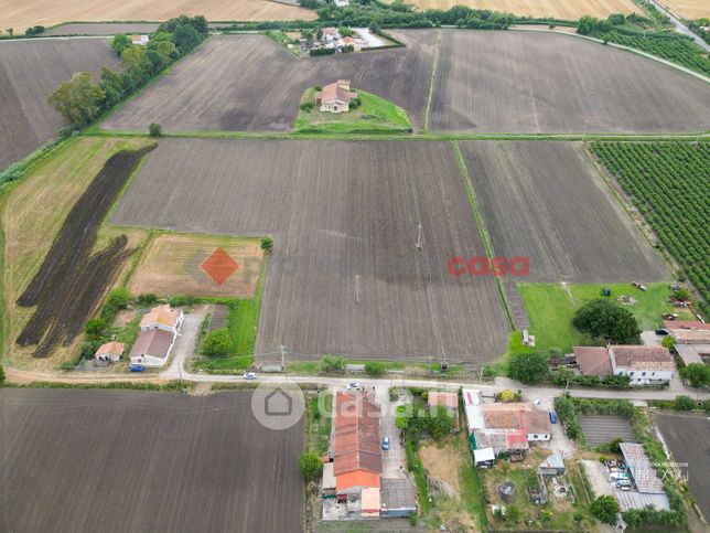 Terreno agricolo in commerciale in Via Ponte Marmoreo