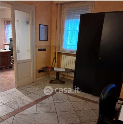 Ufficio in commerciale in Via Odoardo Ferragni 16